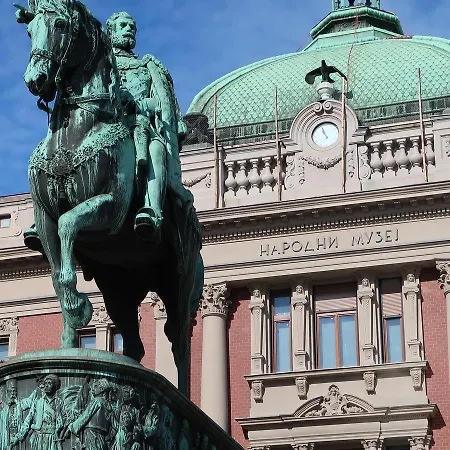 De Luxe Republic Square Of 100sqm