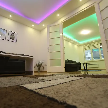 De Luxe Republic Square Of 100sqm