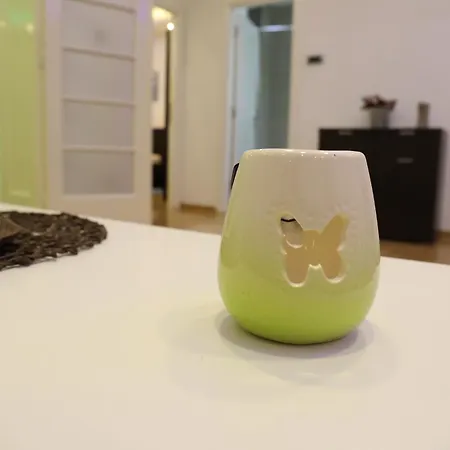 De Luxe Republic Square Of 100sqm Apartament Belgrad